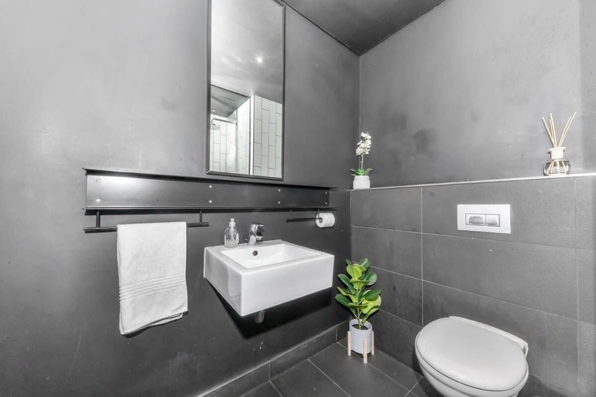 605 Wex1 Designer With Pool And Onsite Parking Apartment *