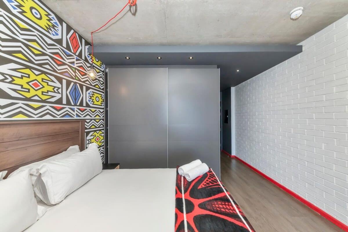 605 Wex1 Designer With Pool And Onsite Parking Apartment *