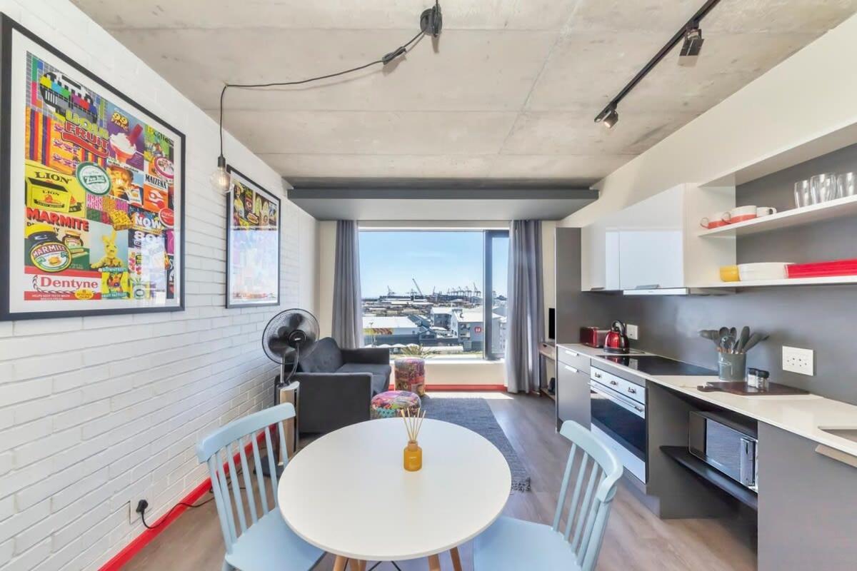 605 Wex1 Designer With Pool And Onsite Parking Kapstadt