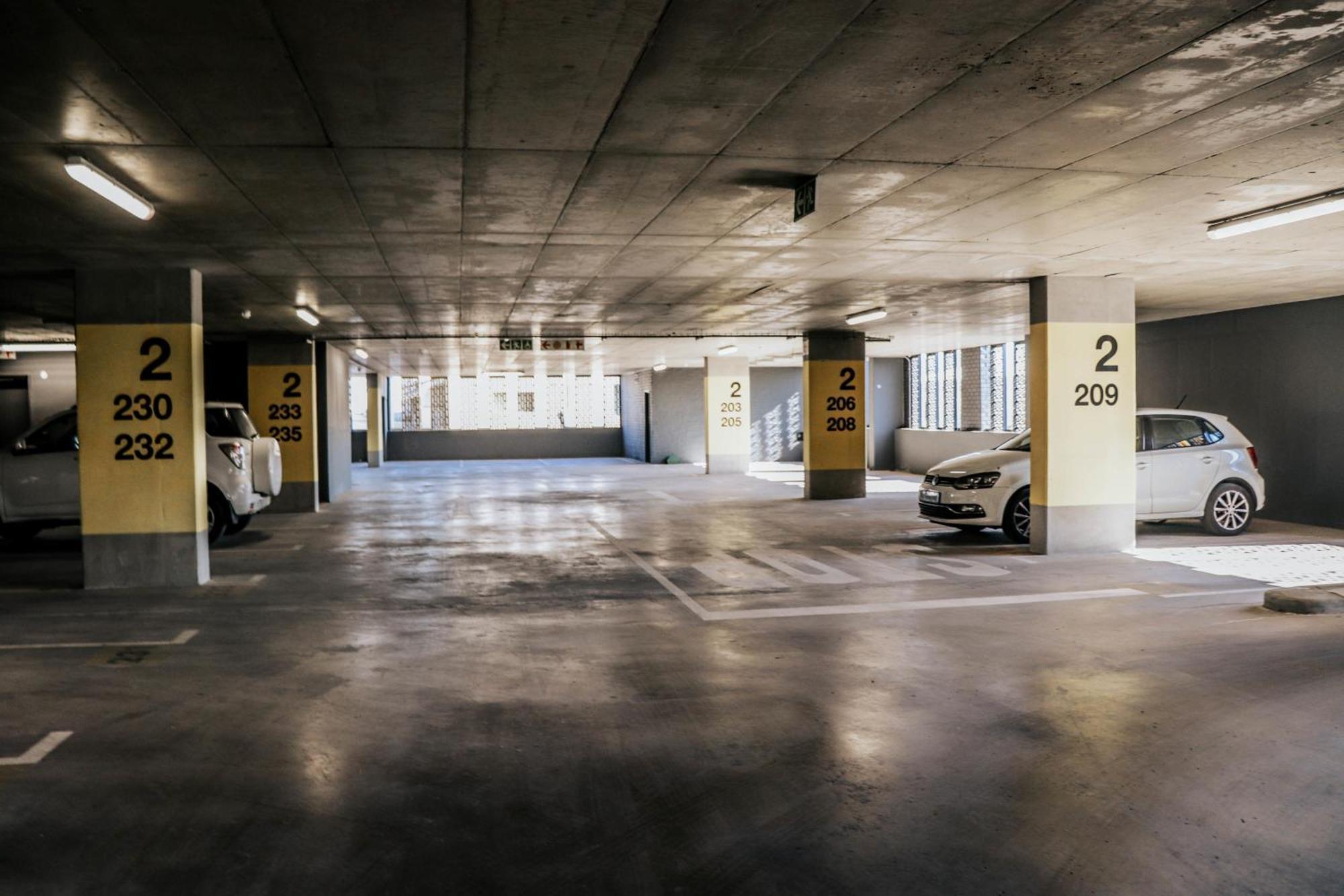 605 Wex1 Designer With Pool And Onsite Parking Apartment *