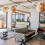 605 Wex1 Designer Studio With Pool And Onsite Parking